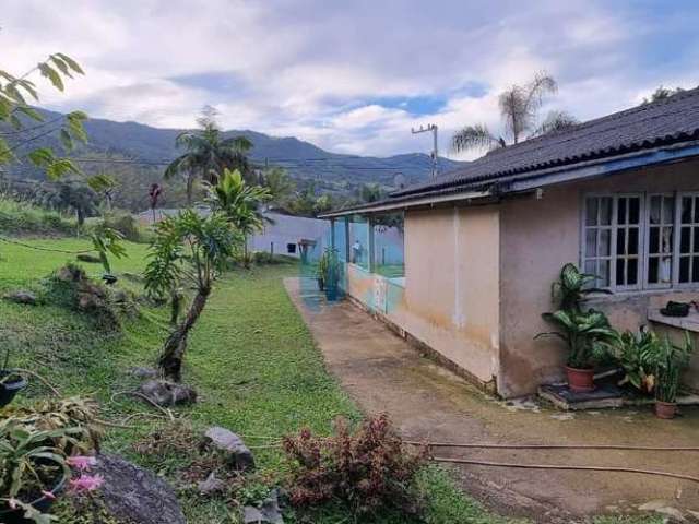 Sítio com Linda Vista p/ Lagoa do Siriú, Localizado no Bairro Macacu, em Garopaba!