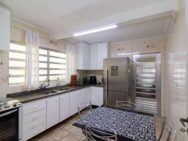 Sobrado  para venda com 3 quartos, 217m²