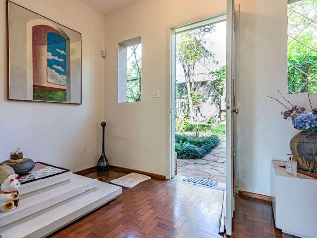 Casa tipo  para venda com 4 quartos, 258m²