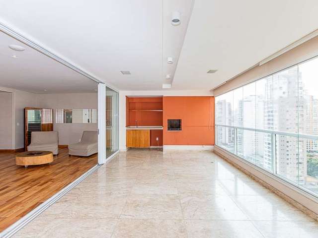 Apartamento tipo  para locação com 3 quartos, 222m²