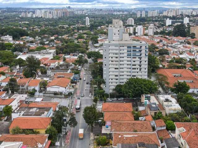 Sobrado  para venda com 3 quartos, 217m²