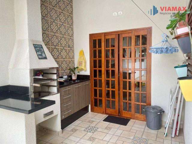 Casa com 3 dormitórios 1 suite à venda, 180 m² por R$ 745.000 - Villa Branca - Jacareí/SP