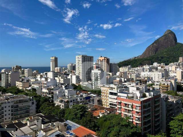 Selva de Pedra , aconchego no Leblon