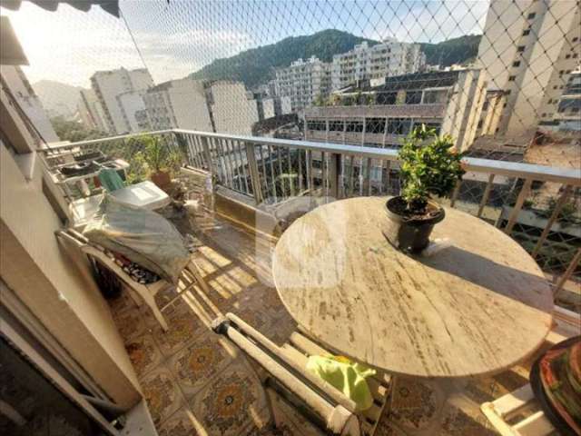 Apartamento de dois quartos, suíte, vaga e varanda com 94m2 no melhor ponto de Vila Isabel!