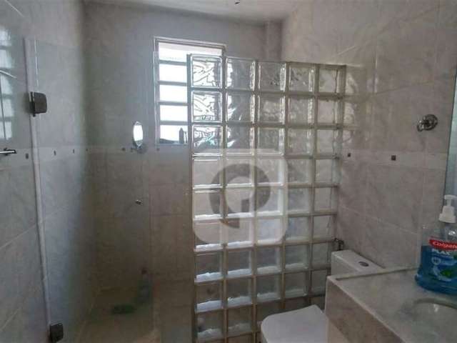 Apartamento com 03 quartos e 94m2 com vaga e condomínio barato.