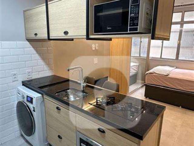 Apartamento impecável em excelente prédio na Rua Paissandu, reformado/ porteira fechada