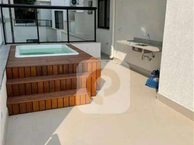 Descubra seu refúgio na Tijuca: Cobertura Duplex com Piscina em Rua Charmosa!