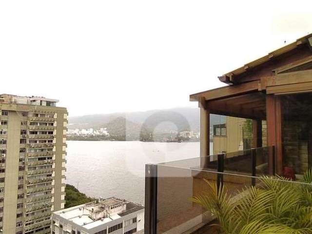 Linda cobertura duplex de 3 quartos com vista lindíssima para a Lagoa Rodrigo de Freitas.