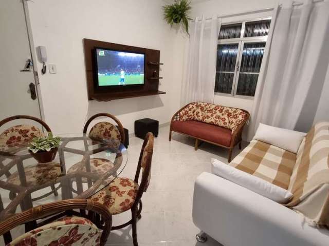 Apartamento PadrãoEnseada. Lado praia. Reformado. 01 dormitório grande. Ótima localização. Perto do Pão de Açúcar.