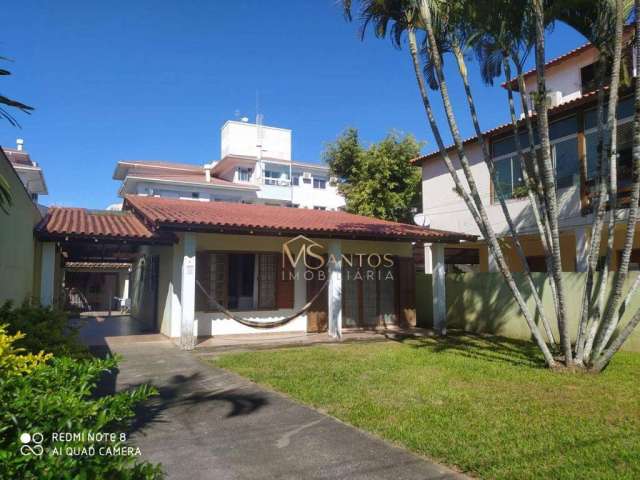 Casa com 2 dormitórios à venda, 150 m² por R$ 850.000,00 - Canasvieiras - Florianópolis/SC