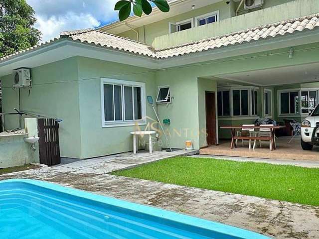 Casa com 3 dormitórios à venda, 331 m² por R$ 2.900.000,00 - Jurerê - Florianópolis/SC