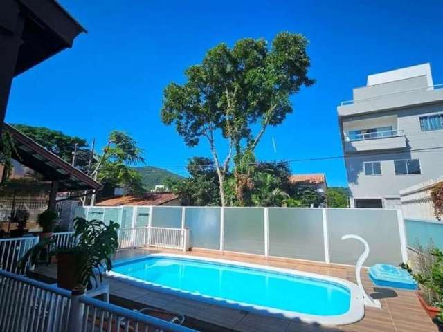 Casa com 3 dormitórios à venda, 129 m² por R$ 940.000,00 - Cachoeira do Bom Jesus - Florianópolis/SC