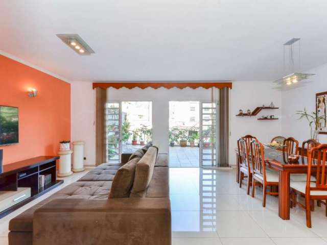 Excelente casa tipo  para venda com 3 quartos, 190m²