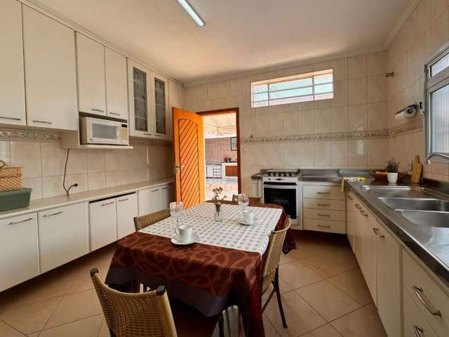 Atraente casa tipo  para venda com 4 quartos, 178m²