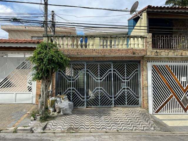 Atraente sobrado  para venda com 3 quartos, 215m²