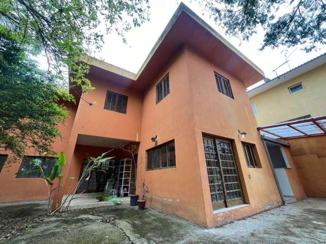 Excelente casa em condomínio  para venda e locação com 4 quartos, 260m²