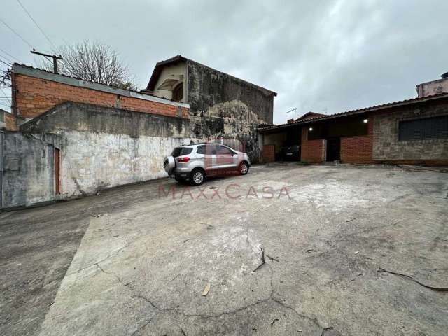 Casa à venda, amplo terreno no Parque das Árvores, São Paulo