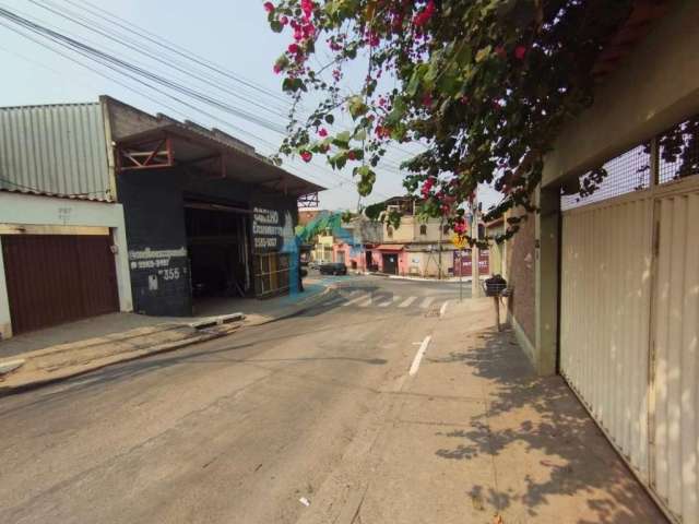 Casa para Locação em Contagem, Centro, 1 dormitório, 1 banheiro, 1 vaga