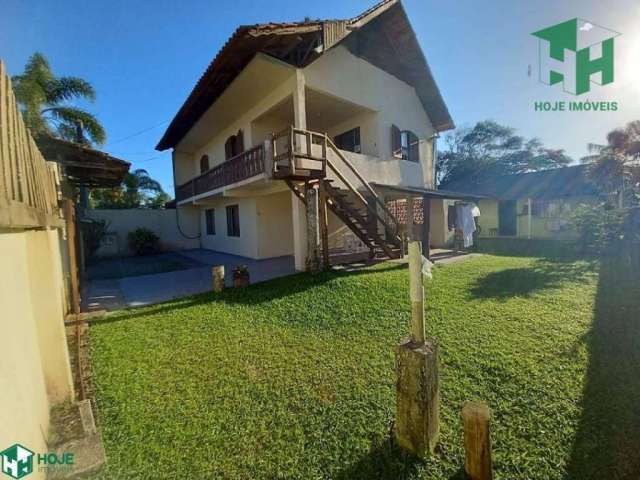 Casa à venda no Balneário Marissol com 3 quartos