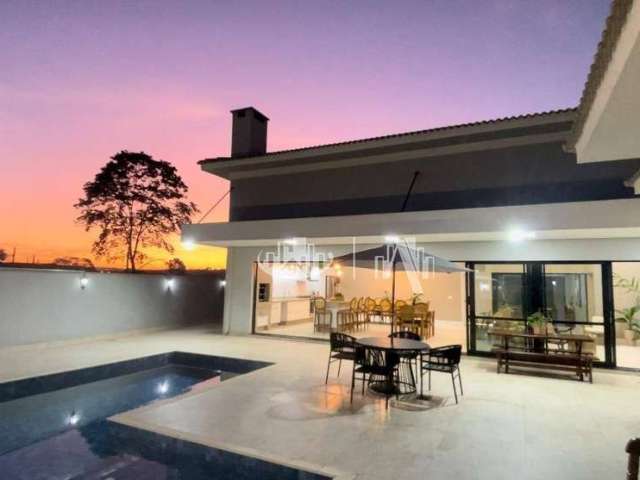 Casa com 3 quartos à venda, 366 m² por R$ 3.980.000 - Condomínio Villagio do Engenho - Cambé/PR