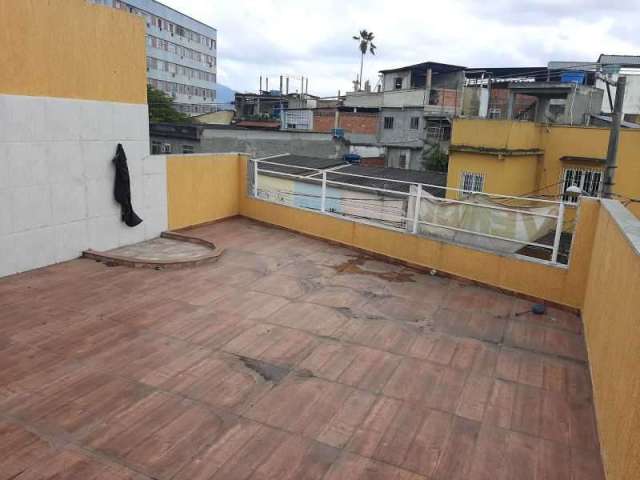 Apartamento com 2 quartos à venda na Rua Capitão Couto Menezes, Madureira, Rio de Janeiro, 90 m2 por R$ 200.000