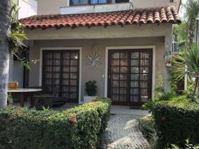 Casa em condomínio fechado com 3 quartos à venda na Estrada dos Bandeirantes, Vargem Pequena, Rio de Janeiro, 133 m2 por R$ 920.000