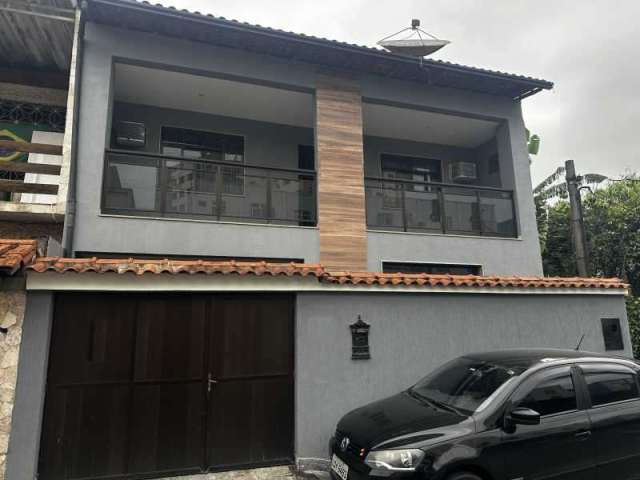 Casa em condomínio fechado com 4 quartos à venda na Rua General Miguel Ferreira, Taquara, Rio de Janeiro, 190 m2 por R$ 685.000