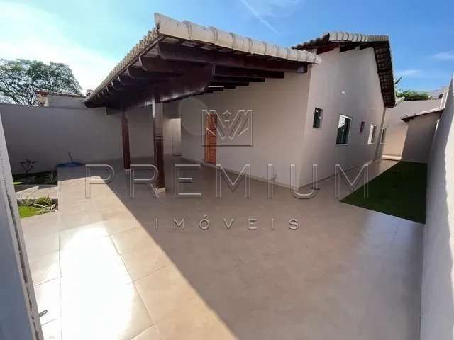 Casa com 3 quartos à venda no Nova Uberlândia, Uberlândia  por R$ 550.000