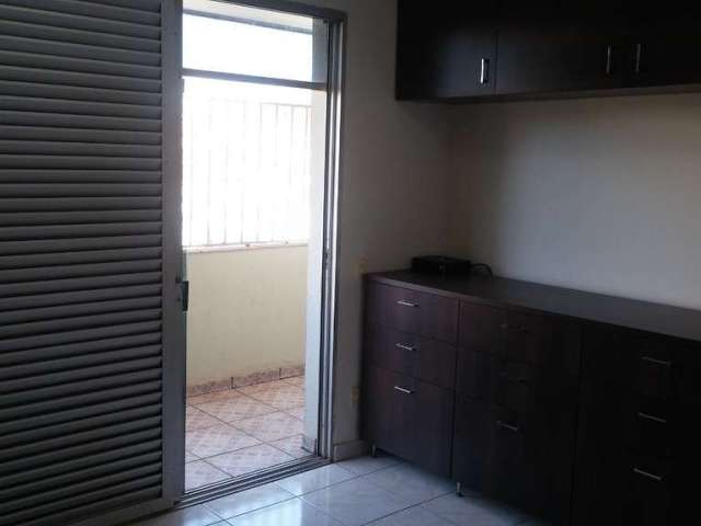 Apartamento com 3 quartos à venda no Lidice, Uberlândia  por R$ 400.000