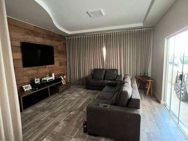 Casa com 3 quartos à venda em Laranjeiras, Uberlândia  por R$ 700.000