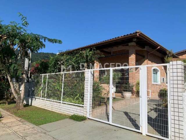 Casa em condomínio fechado com 5 quartos à venda na RUA SÃO PEDRO, 199, Praia da Lagoinha, Ubatuba por R$ 1.500.000