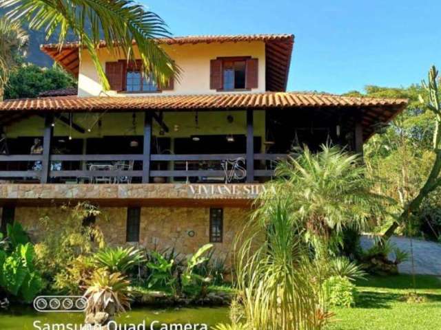 Casa com 4 dormitórios à venda, 300 m² por R$ 2.150.000,00 - Samambaia - Petrópolis/RJ