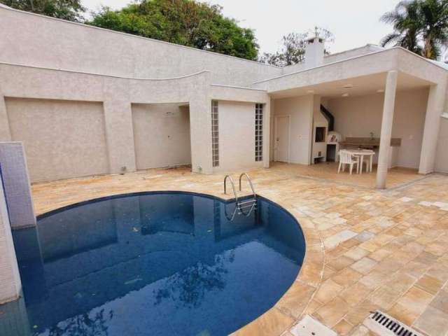 Casa com 5 quartos, 385m² por R$ 2.400.000,00 - Conjunto Residencial Esplanada do Sol