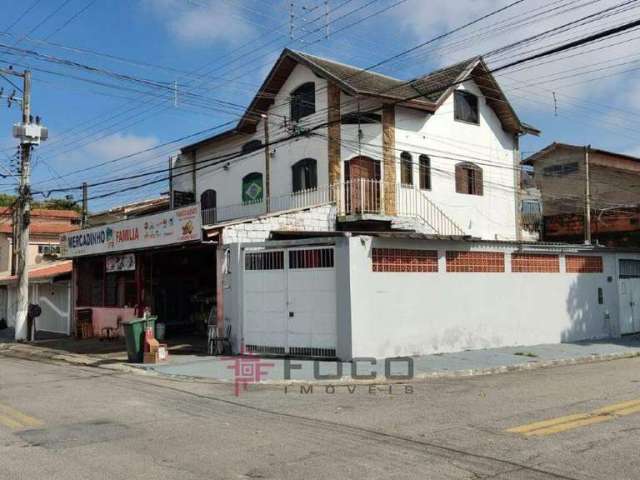 Vende-se Sobrado com Edícula e ponto comercial.