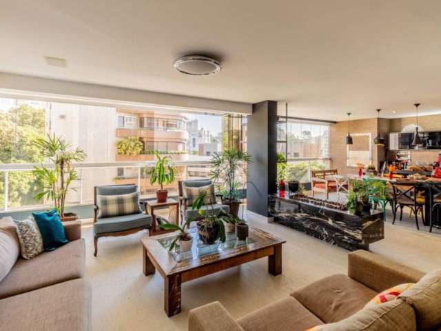 Apartamento com 368m2 privativos, 5 suites, 4 vagas de garagem, no Atiradores Joinville