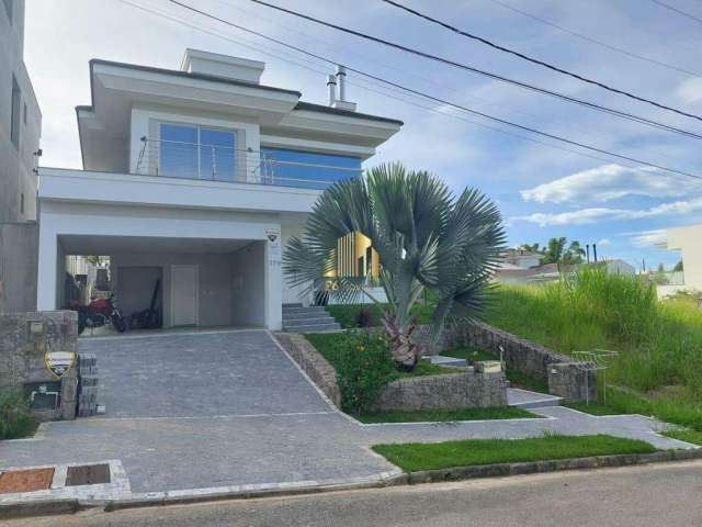 Casa à venda, no Bairro Pedra Branca, Palhoça-SC, com 4 quartos, sendo 1 suíte, com 4 vagas