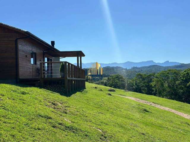 Sítio à venda, no Bairro Centro, Anitápolis-SC, com 3 quartos, sendo 1 suíte, com 2 vagas