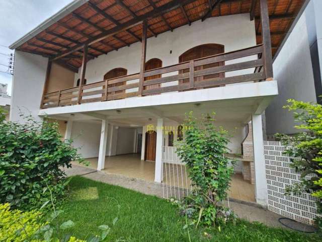 Casa com 4 dormitórios à venda, 290 m² por R$ 1.390.000,00 - Vila Nova - Blumenau/SC