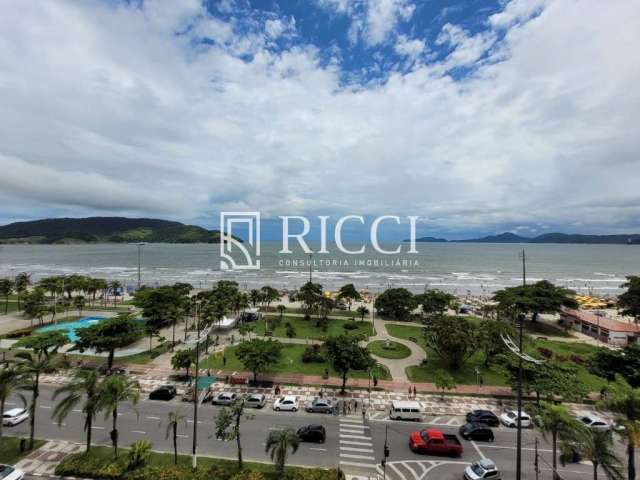 Apartamento frente mar com vista incrível