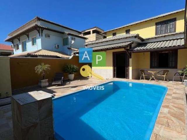 Casa para Venda em Duque de Caxias, Centro, 3 dormitórios, 2 suítes, 4 banheiros, 4 vagas