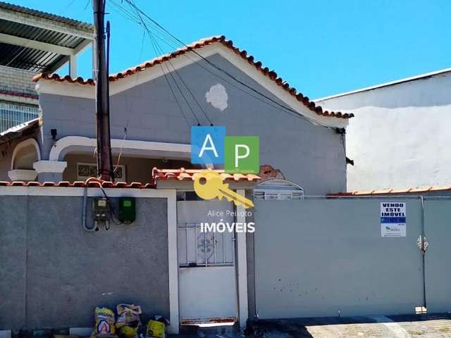 Casa para Venda em Duque de Caxias, Centro, 2 dormitórios, 1 banheiro, 1 vaga