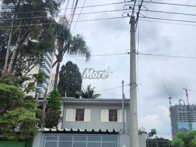 Casa Comercial para Locação na Chácara Santo Antônio com 8 Salas e 206m² - São Paulo-SP