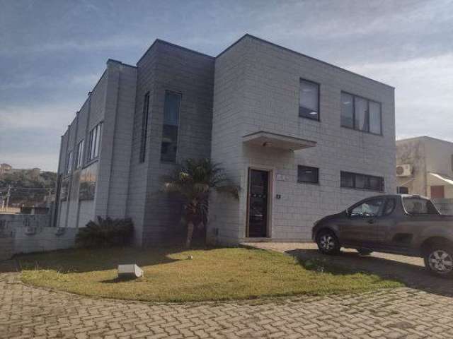 Comercial galpão / barracão com 2 quartos - Bairro Jardim Flora em Vinhedo