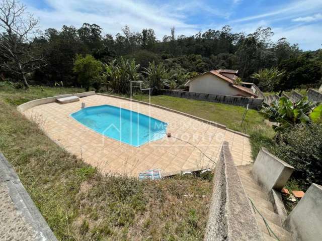 Chácara a Venda em Campo Limpo Paulista,SP-1000m com 8 quartos, piscina, campo..