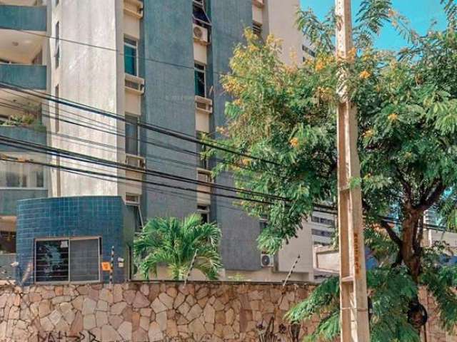 Apartamento à venda com 3 quartos, 2 suíte de 196m² por R$ 560.000,00