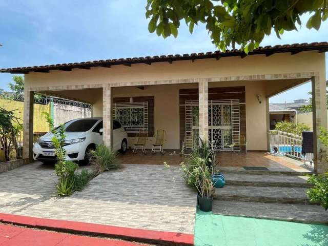 Casa com 3 suítes, 1000 m² - venda por R$ 700.000 ou aluguel por R$ 6.000/mês - Petrópolis - Manaus/AM