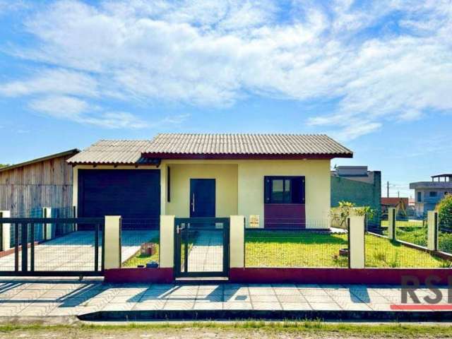 Casa com 2 dormitórios à venda, 84 m² por R$ 400.000,00 - Bellatorres - Passo de Torres/SC