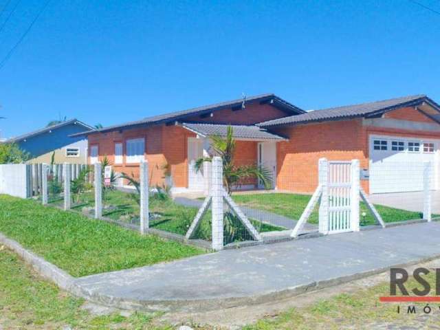 Casa com 3 dormitórios à venda, 142 m² por R$ 580.000,00 - Bellatorres - Passo de Torres/SC