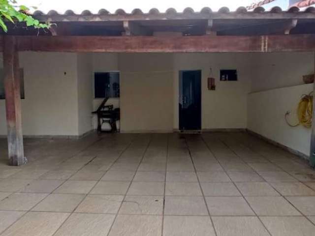 Casa para Venda em Uberlândia, Segismundo Pereira, 3 dormitórios, 1 suíte, 1 banheiro, 3 vagas