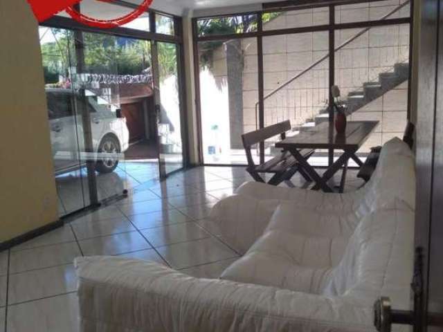 Casa com 3 quartos à venda na Rua Jaguaribe, 910, Fazendinha, Teresópolis por R$ 950.000